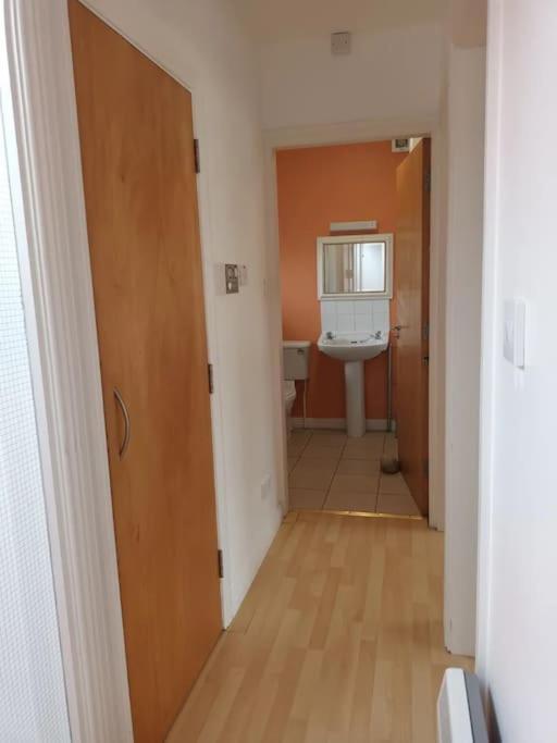 Village Centre Apartment Lahinch Esterno foto