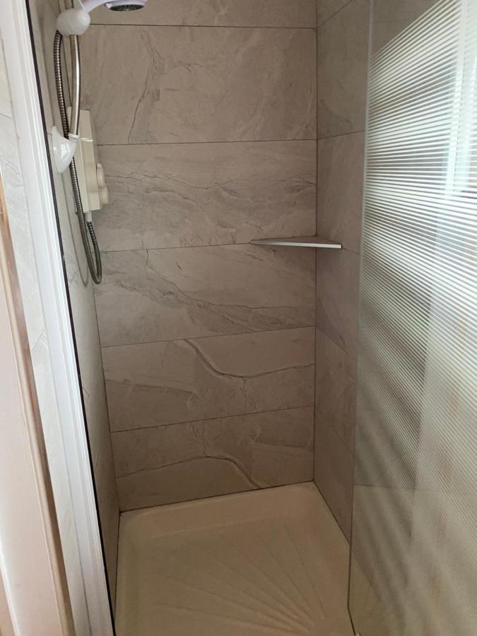 Village Centre Apartment Lahinch Esterno foto