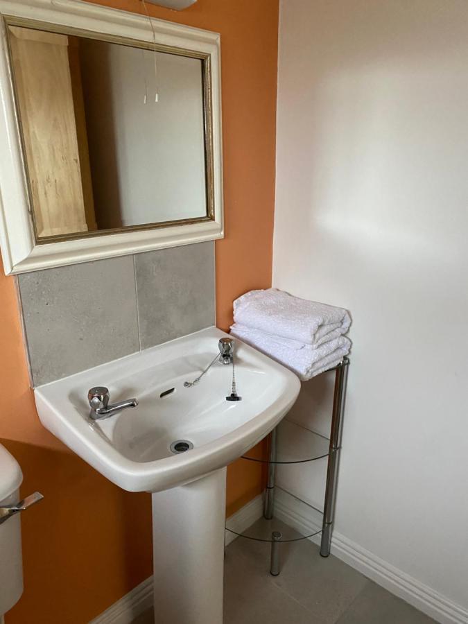 Village Centre Apartment Lahinch Esterno foto