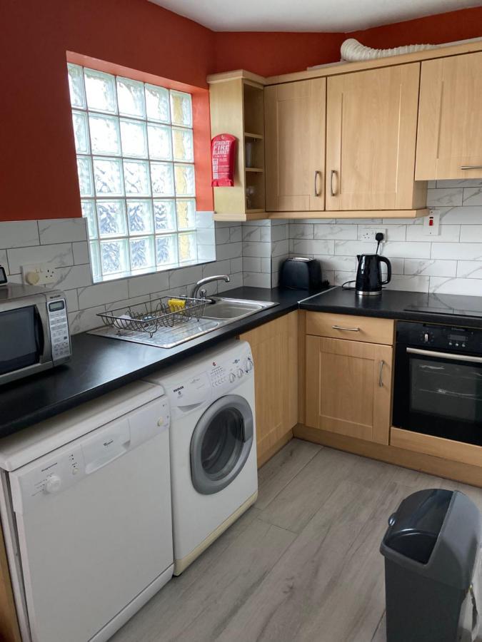 Village Centre Apartment Lahinch Esterno foto